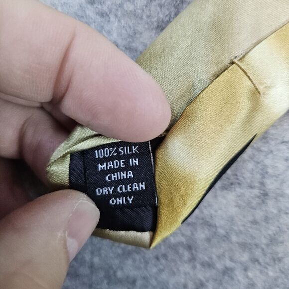 Jerry J. Garcia Necktie Gold /w Black Streaks 4"x62" 100% Silk VERY FAINT SPOTS - Picture 5 of 12